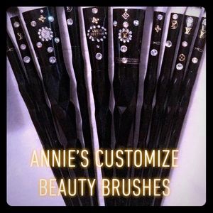 Custom Makeup brushes